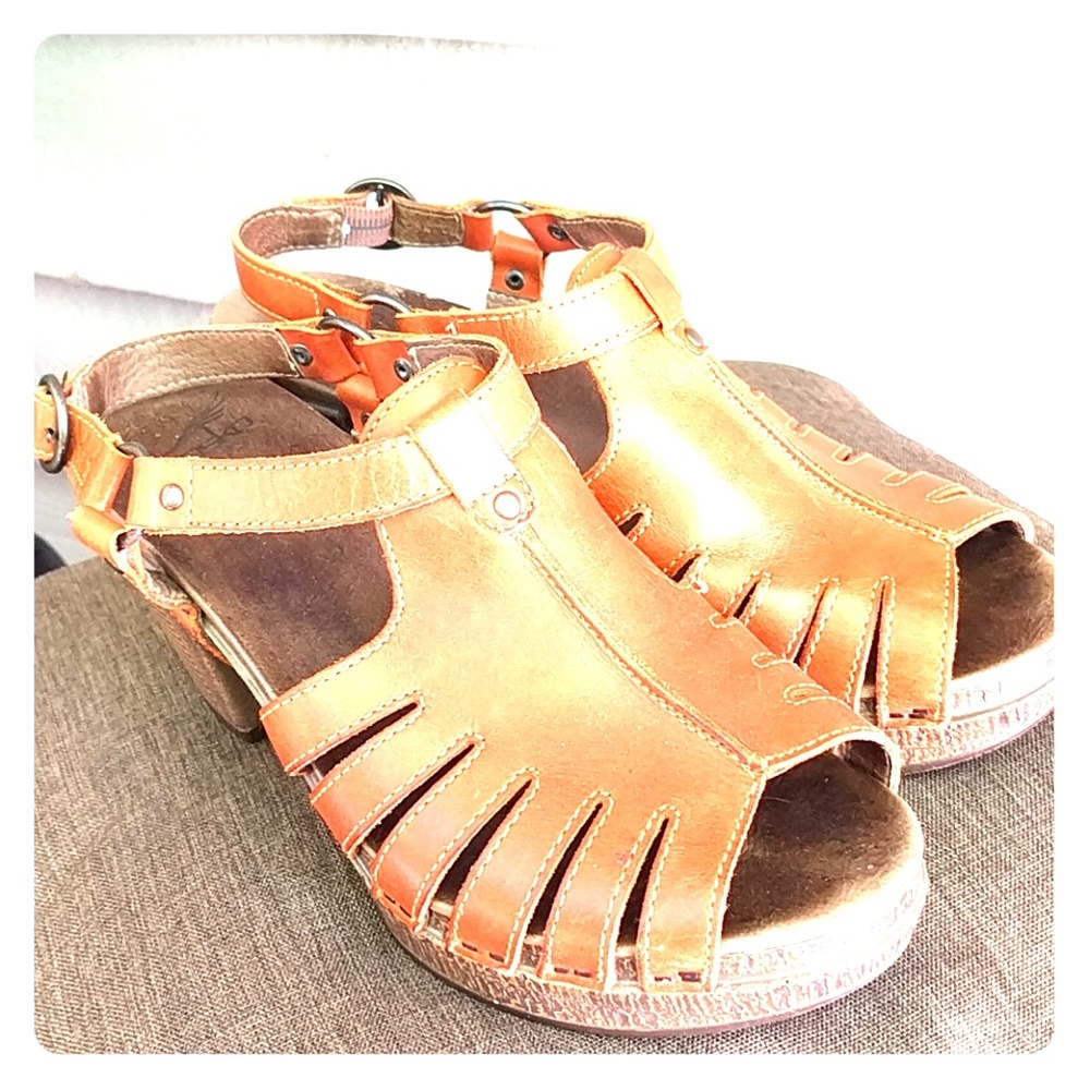 Dansko Burnt Orange leather size 9/40 heel sandals